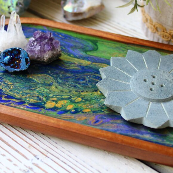 Incense Holder Tray Goddess with Amethyst, Clear Quartz and Blue Geode Crystals - Picture 5 of 6
